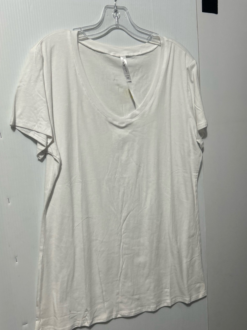 Classic White V-Neck Short Sleeve Tee